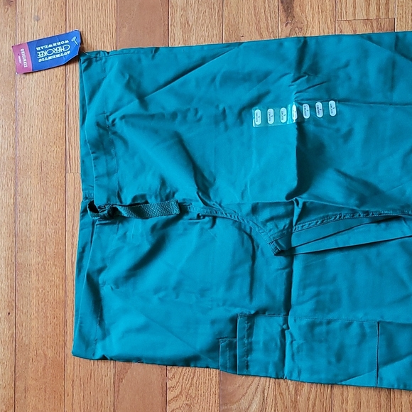 Scrub - Picture 2 of 10